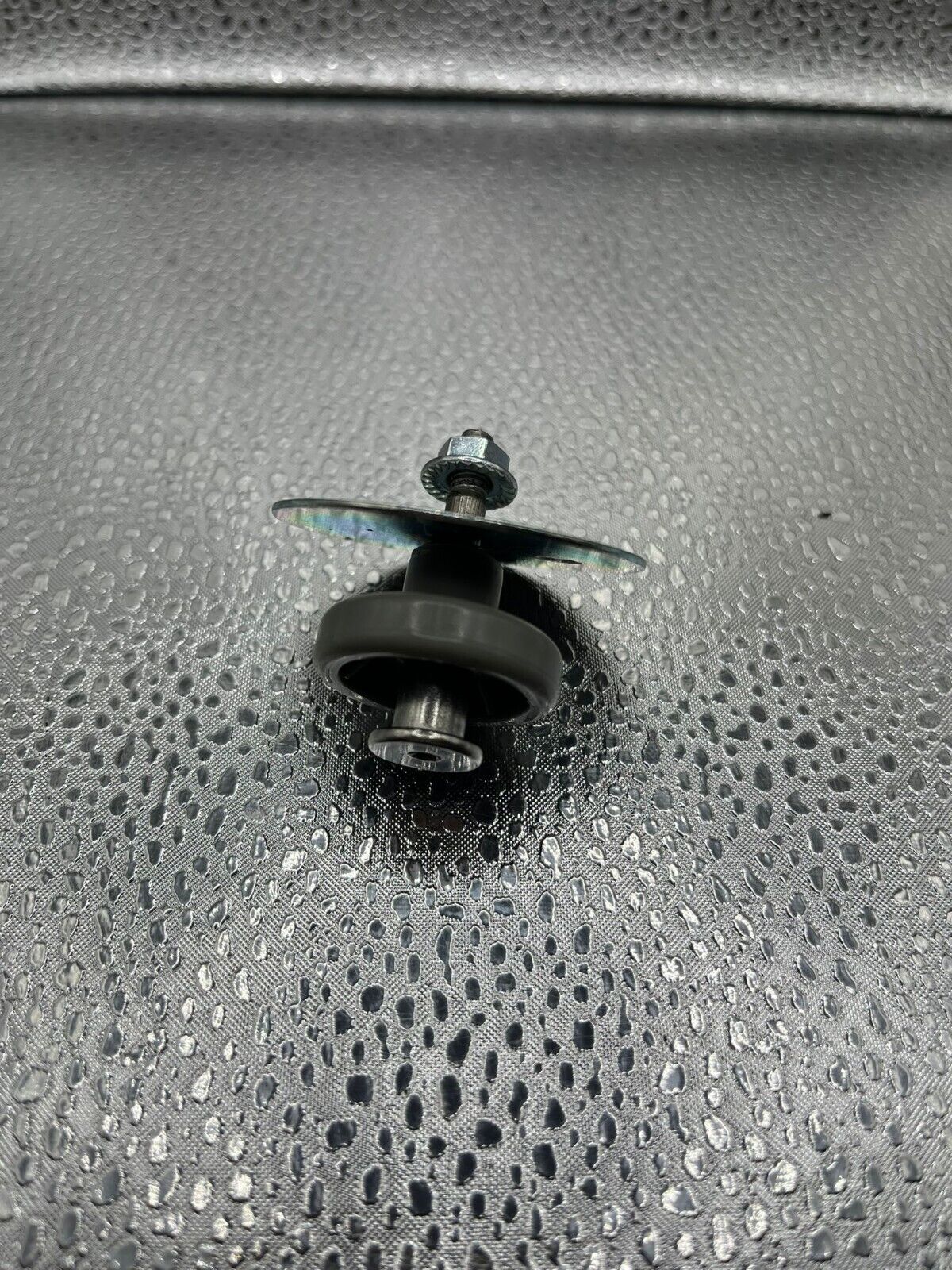 Samsung DD82-01432A BRACKET-RAIL ROLLER