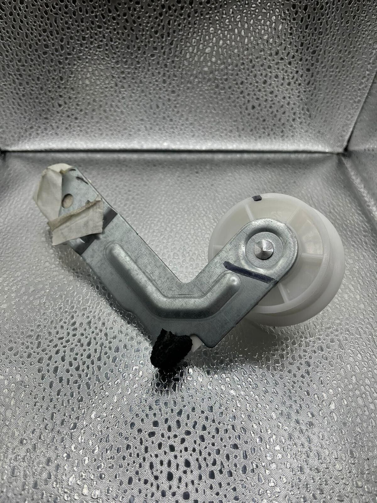 SAMSUNG DC93-00634A Dryer Idler Assembly